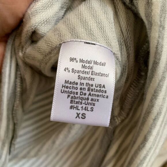 Beyond yoga open side hooded top xs *please read description* - Picture 7 of 9